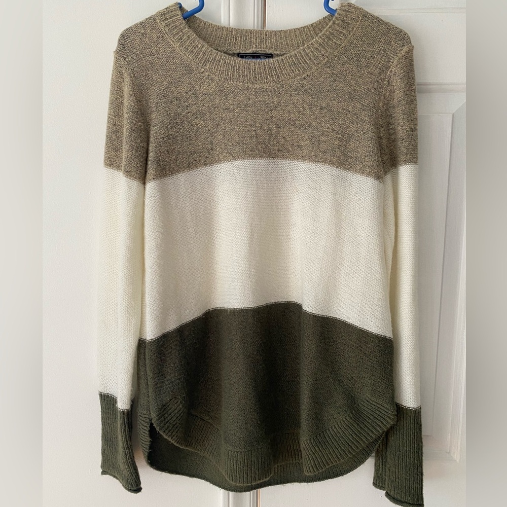 Elegy Colorblock Crew Neck Sweater